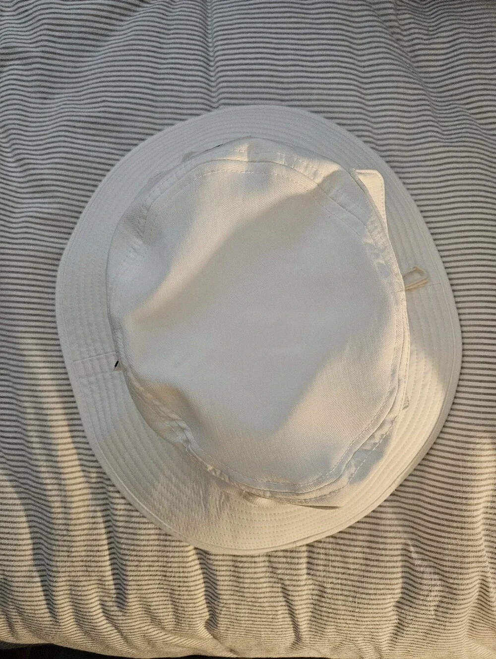 Adidas Bucket Hat - Picture 4 of 7
